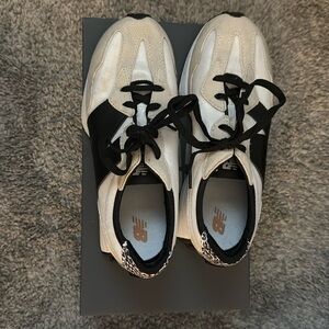 New Balance Kids Size 5 Black/White/Cream with Leopard Print